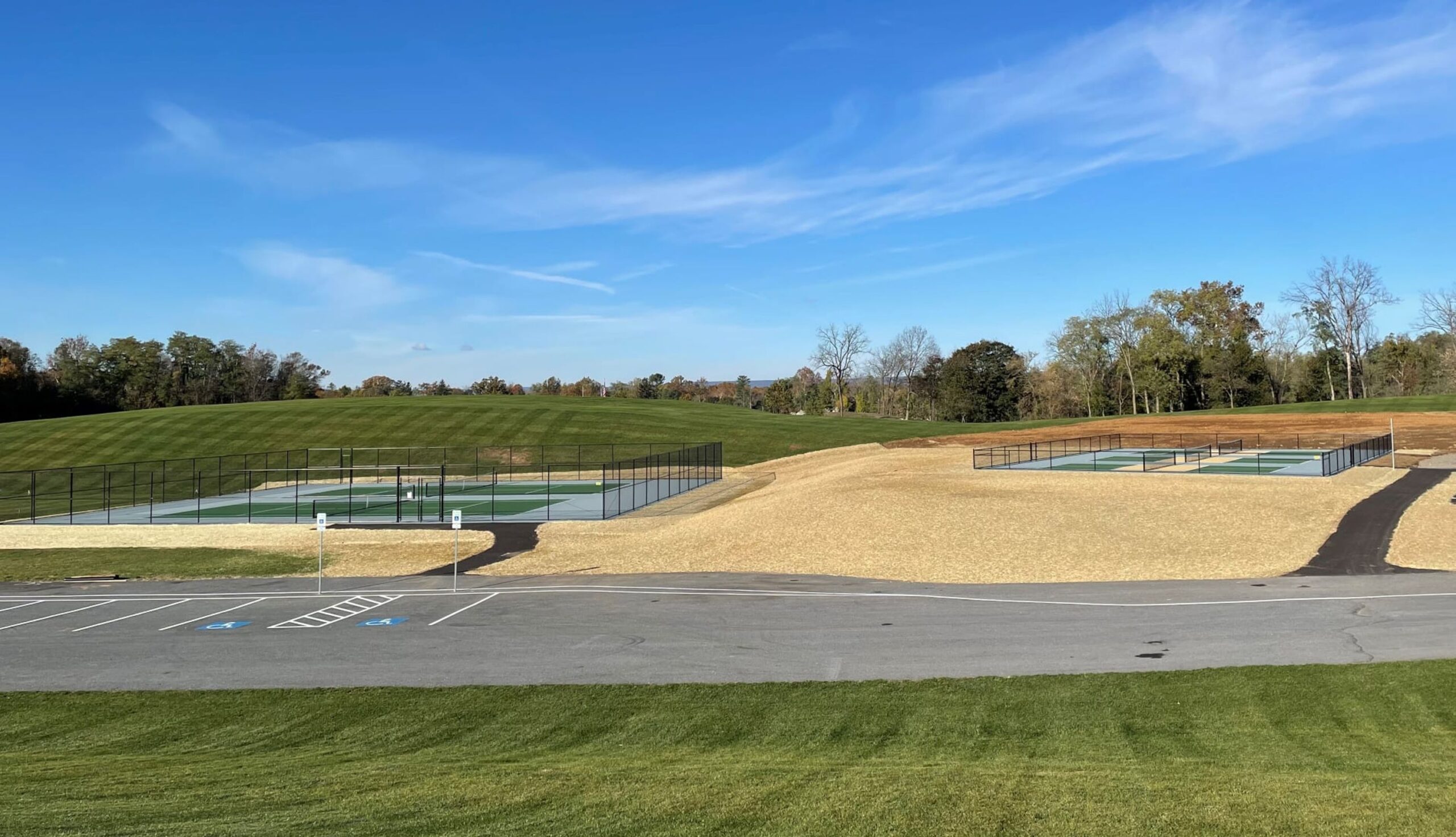 Tennis & Pickleball Courts Tennis & Pickleball Courts